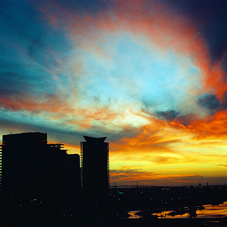 Docklands-flamesky-1600F-04.jpg