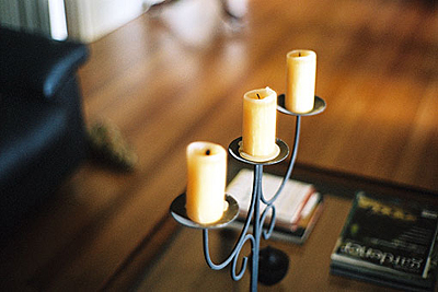 Canon-50mmf12-candle-smallw.jpg