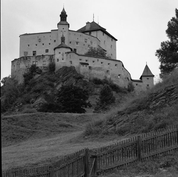 tarasp.jpg