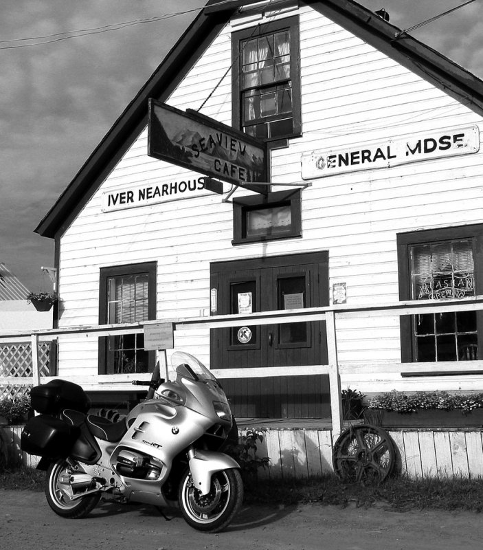 IMG_2161 RT in Hope Alaska-BW-2.jpg