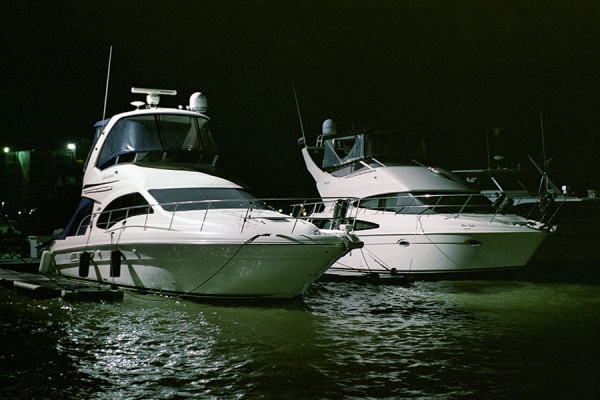 yatch.jpg
