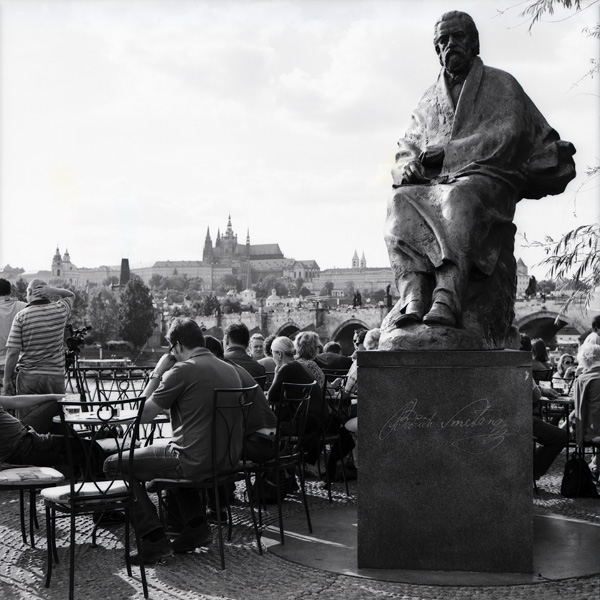Prag Terrasse 600x600.jpg